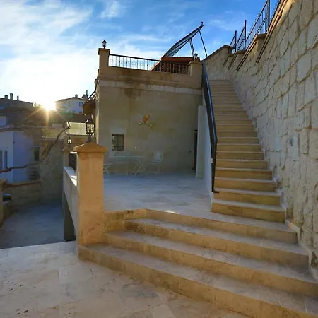 Iris Cave Cappadocia أورتاحصار